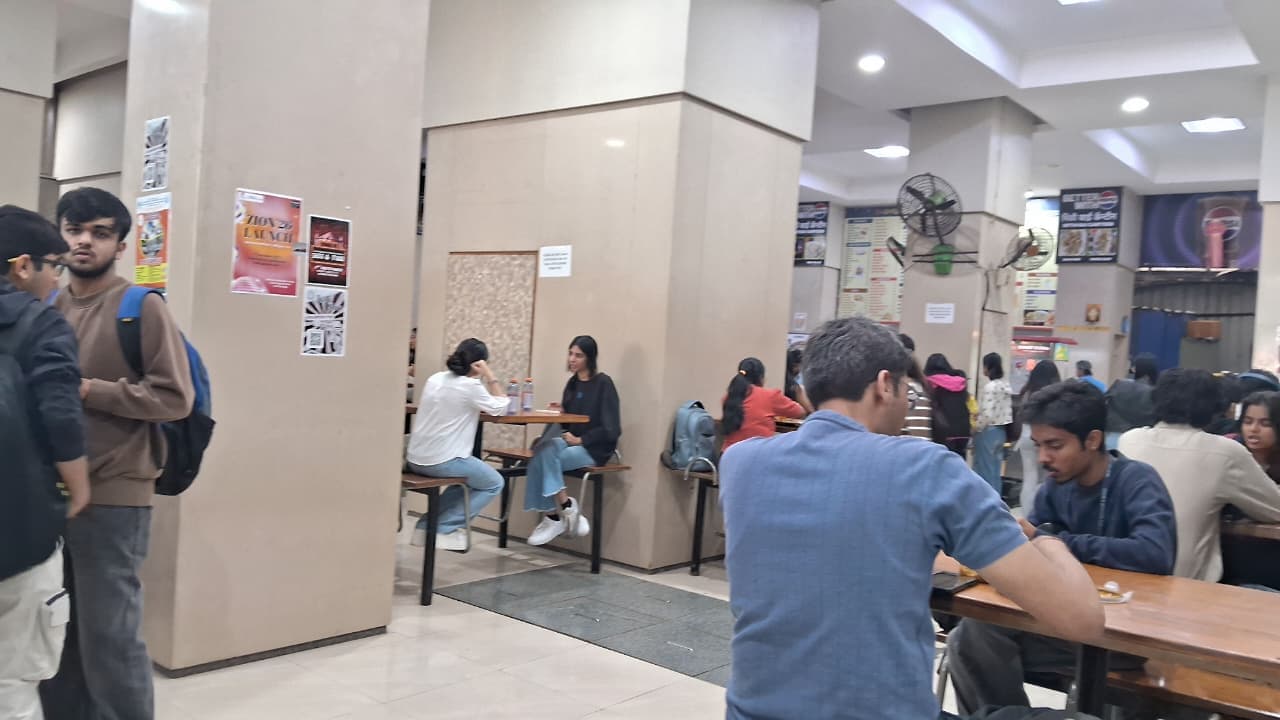 Mithibai College of Arts Canteen photo 4